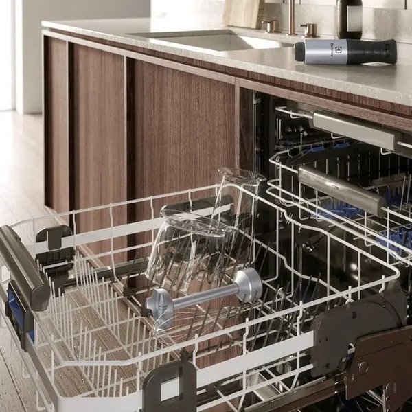 Занурювальний блендер Electrolux E5HB2-8SS