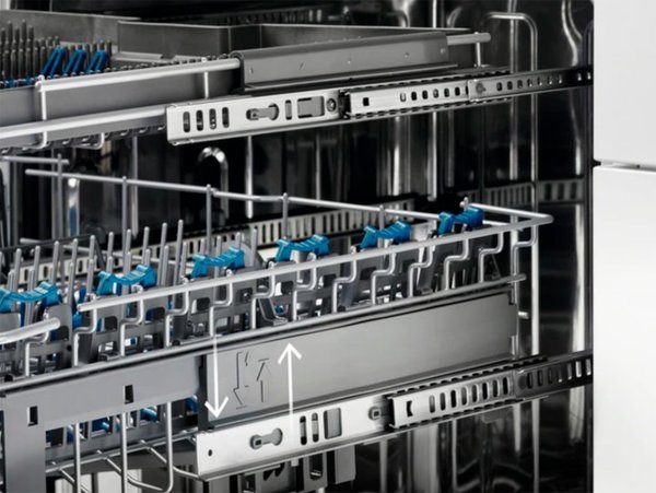 Посудомийна машина Electrolux SMM43201SX