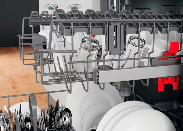 Посудомийна машина Whirlpool WIO3C33E6.5