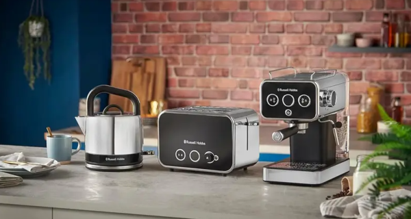 Елекрочайник Russell Hobbs 26420-70 Distinctions Black