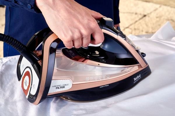 Праска з подачею пари Tefal FV9845E0
