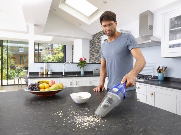 Портативний BLACK&DECKER акум. пилосмок NVC115WA