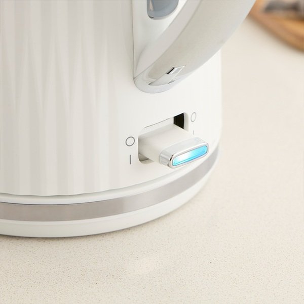 Елекрочайник Russell Hobbs Eden 27360-70 White