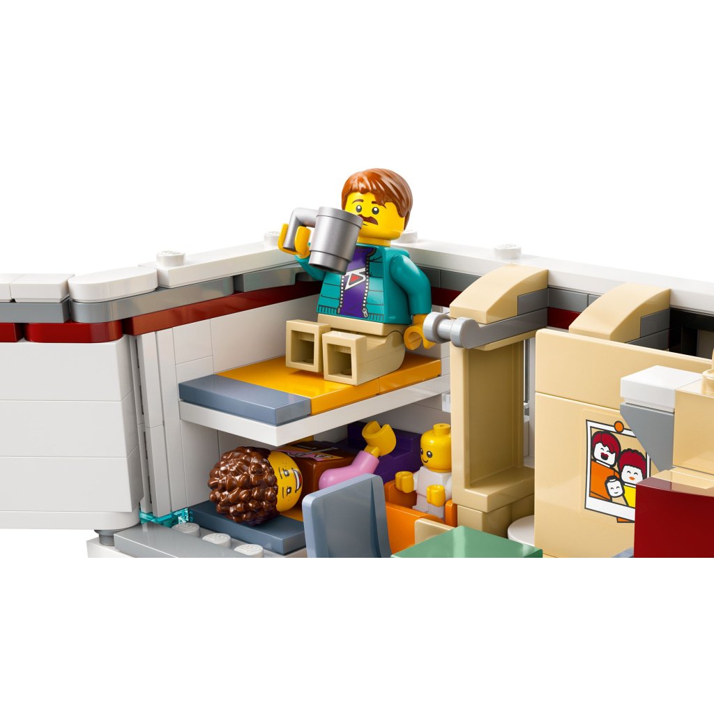Конструктор LEGO City Пригодницький будинок на колесах для відпустки (60454)