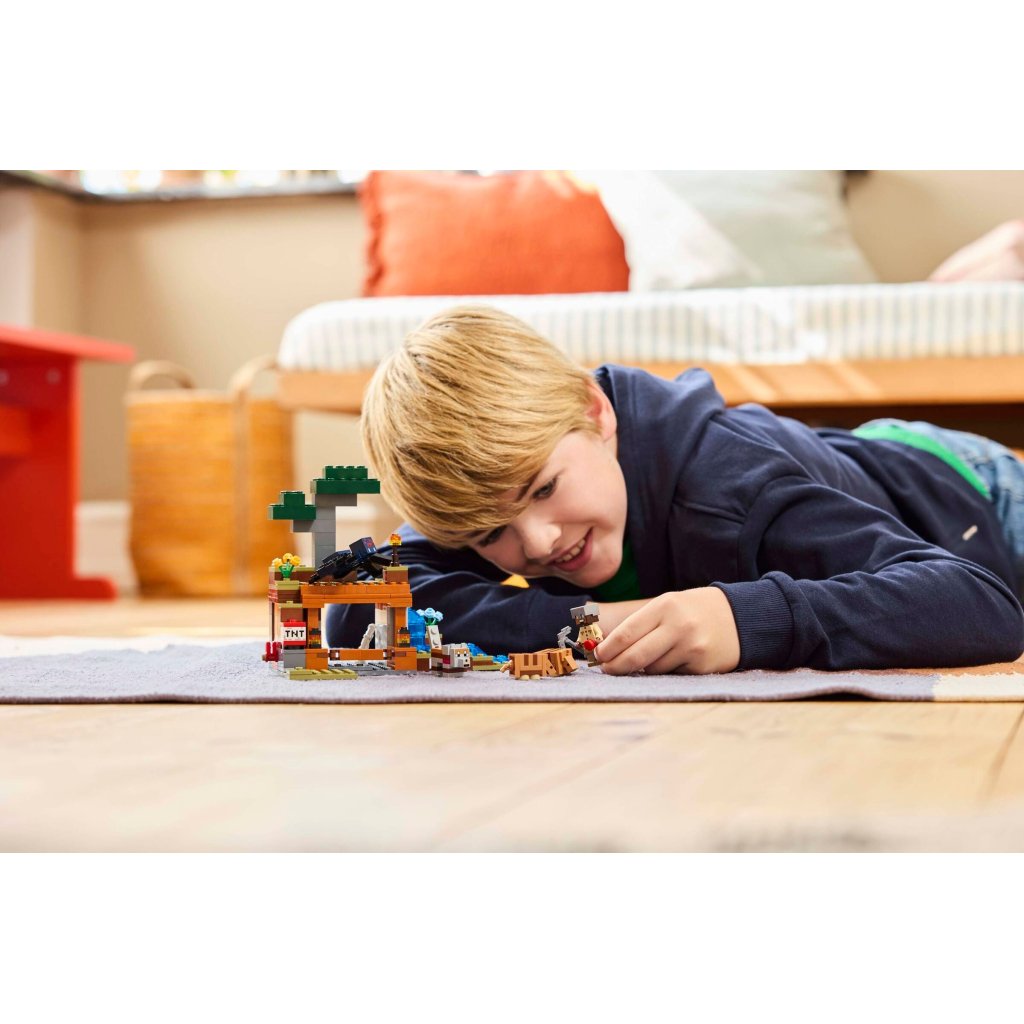 Конструктор LEGO Minecraft Шахтна експедиція Броненосець (21269)