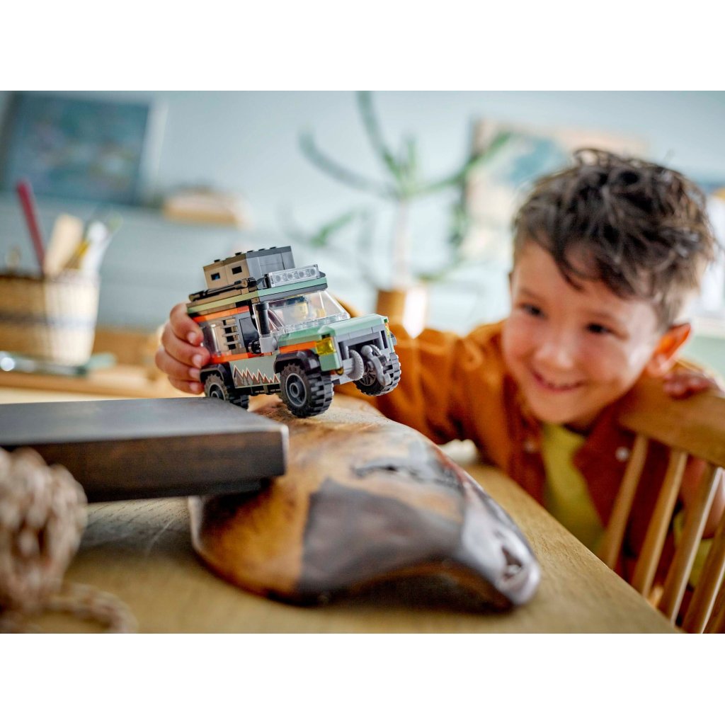 Конструктор LEGO City Позашляхова гірська вантажівка 4×4 (60447)