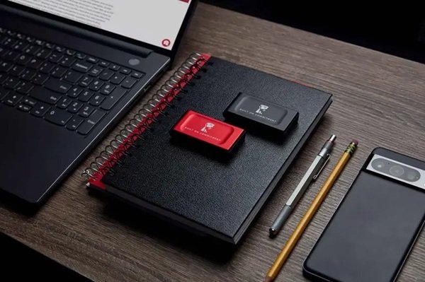 Накопичувач SSD USB Type-C 2TB XS1000 Kingston (SXS1000/2000GA)